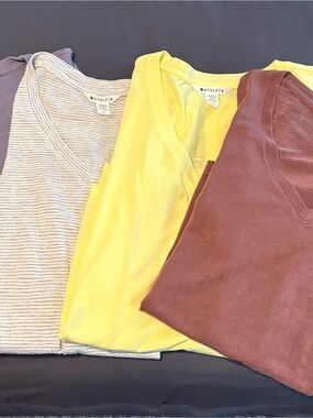 Athleta Yellow, Brown & Gray Women's Short Sleeve V-Necks